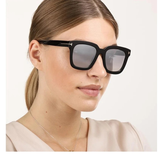 Tom Ford Sari FT0690 01C