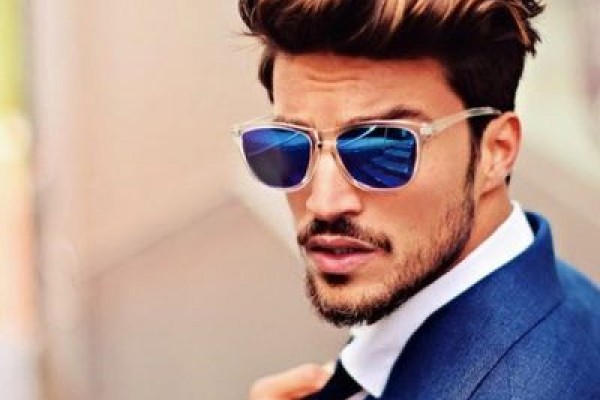 5 секси модела очила, които ще направят всеки мъж истински джентълмен