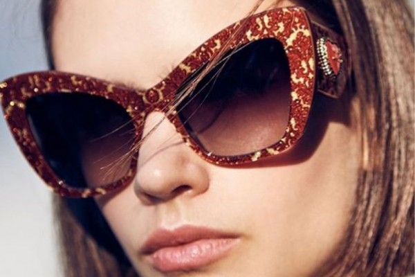 6 странни стила слънчеви очила и как да ги носите
